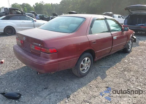 1999 Toyota Camry Le from USA, damaged, VIN 4T1BG22K7XU611639